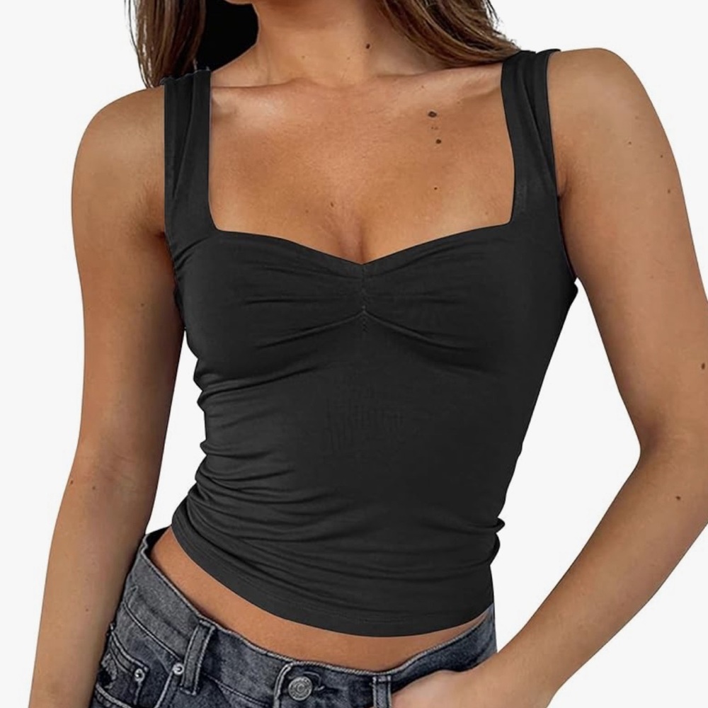 Black sweetheart neckline going out tank top
